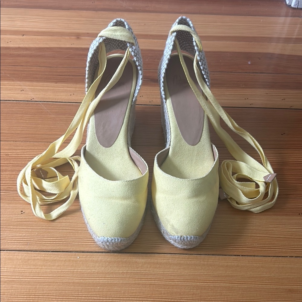 Castaner Yellow Espadrilles Classic Design